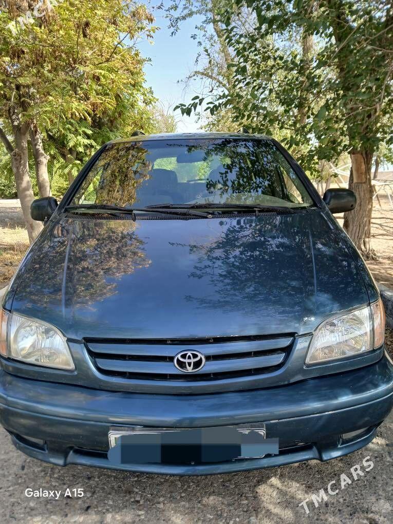 Toyota Sienna 2001 - 160 000 TMT - Мары - img 9