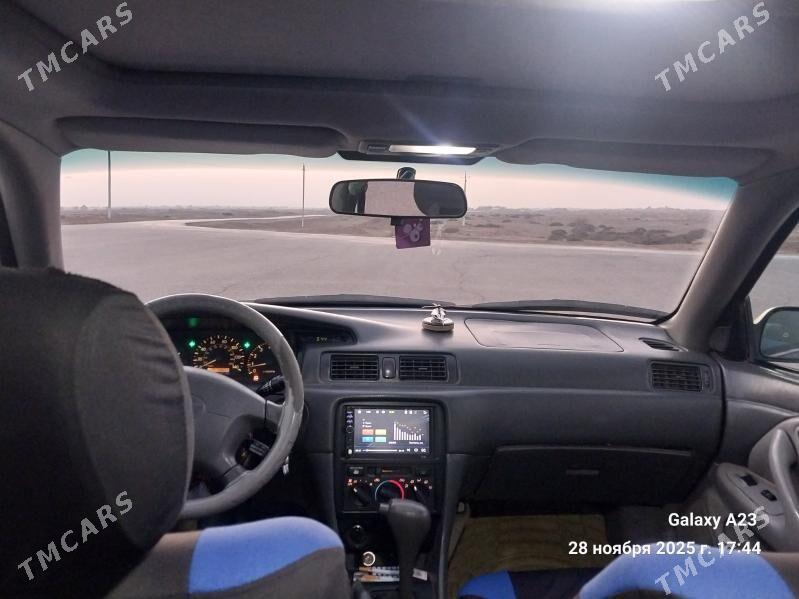 Toyota Camry 1997 - 130 000 TMT - Байрамали - img 6