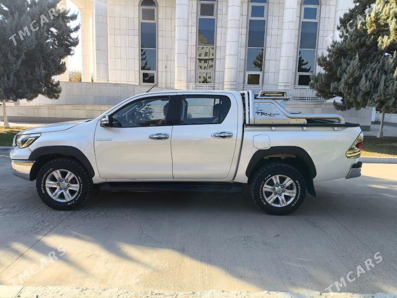 Toyota Hilux 2016 - 410 000 TMT - Büzmeýin - img 8