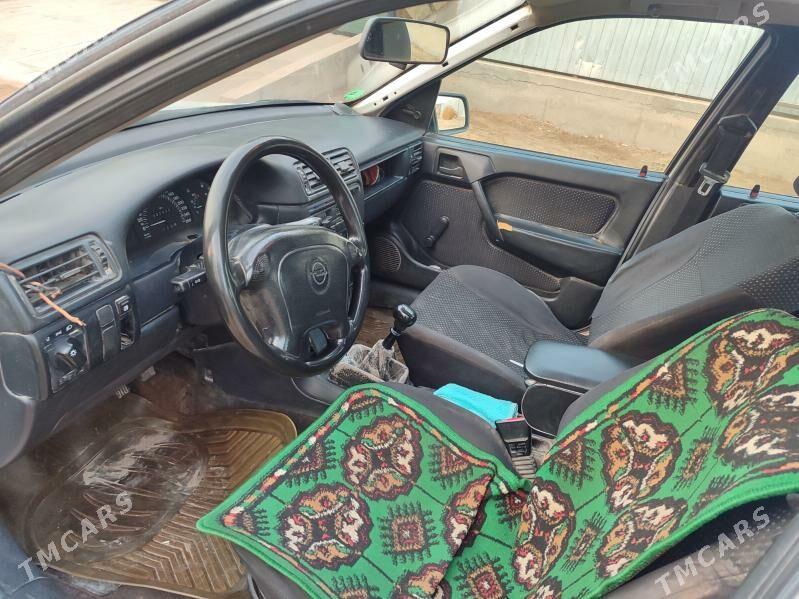 Opel Vectra 1994 - 48 000 TMT - Гороглы (Тагта) - img 6