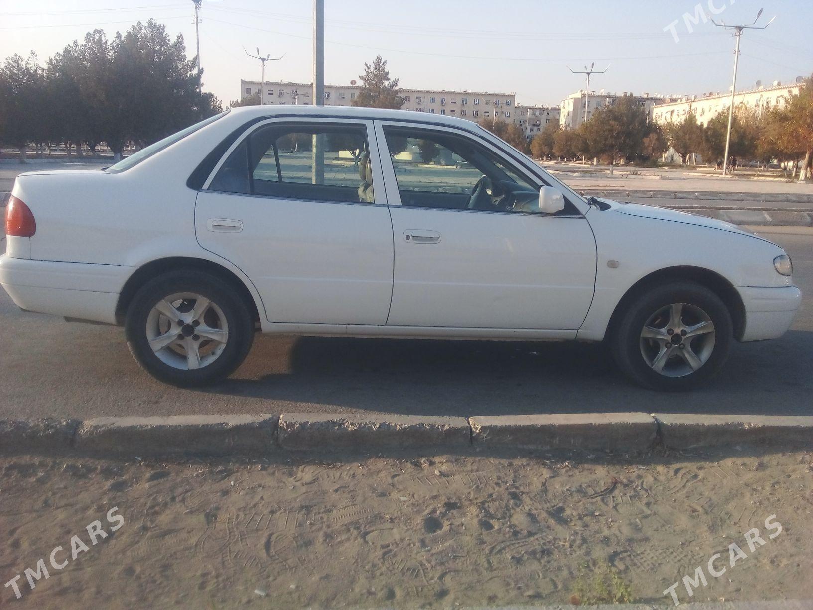 Toyota Corolla 2000 - 70 000 TMT - Балканабат - img 4