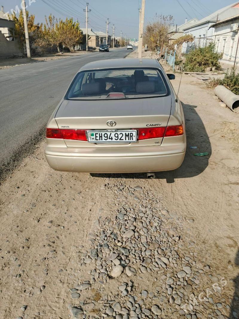 Toyota Camry 1998 - 125 000 TMT - Мары - img 1