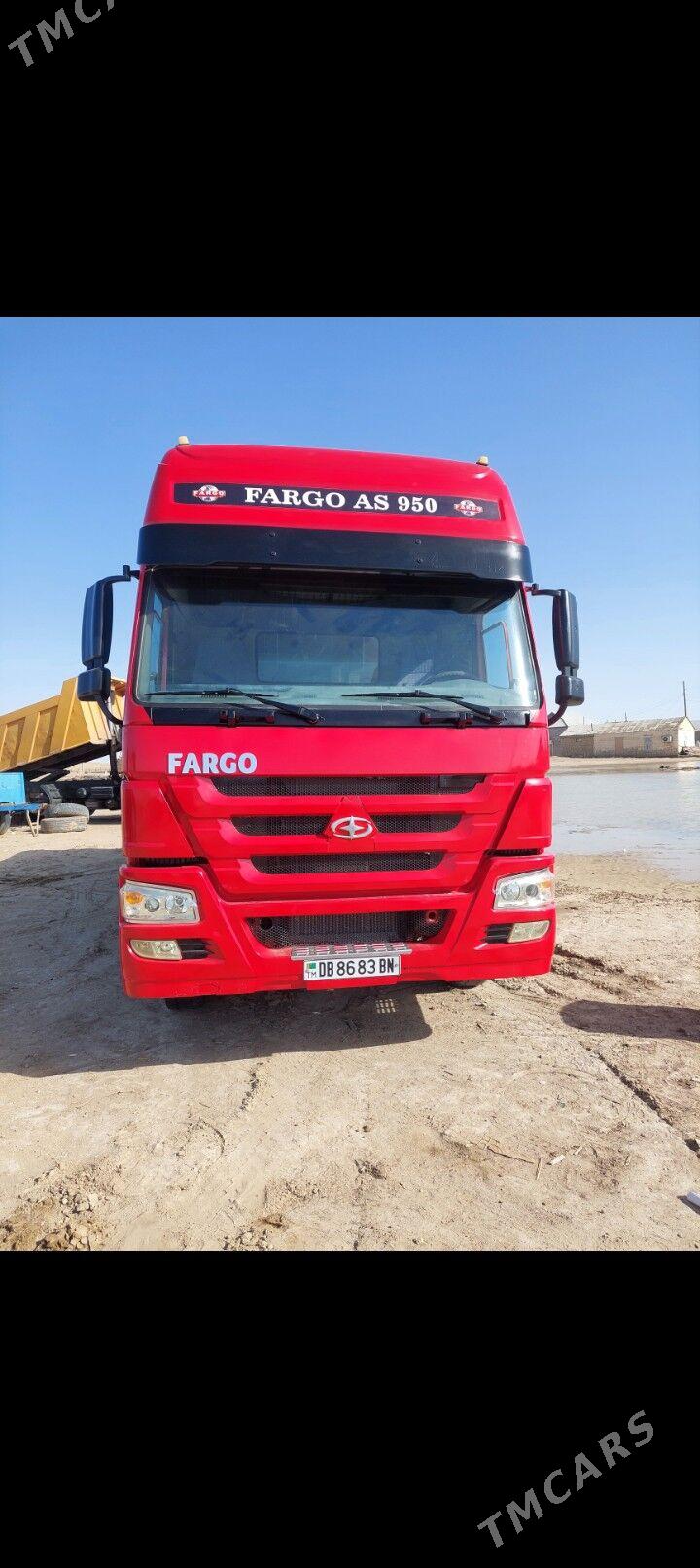 Howo Sinotruk 2012 - 380 000 TMT - Esenguly - img 2