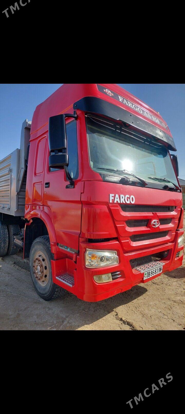 Howo Sinotruk 2012 - 380 000 TMT - Esenguly - img 4