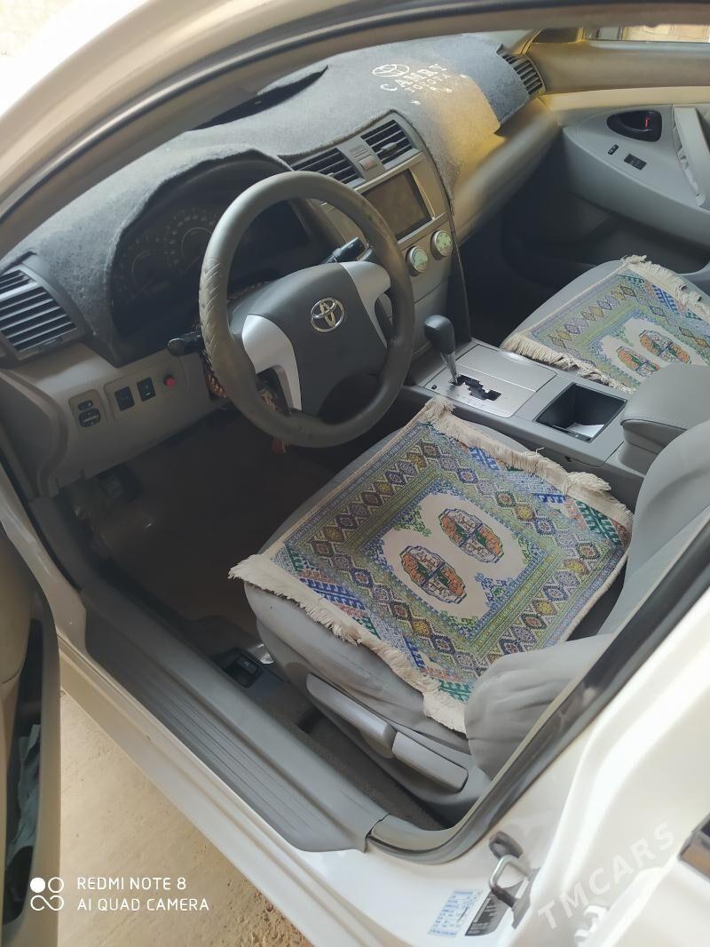 Toyota Camry 2010 - 145 000 TMT - Теджен - img 6
