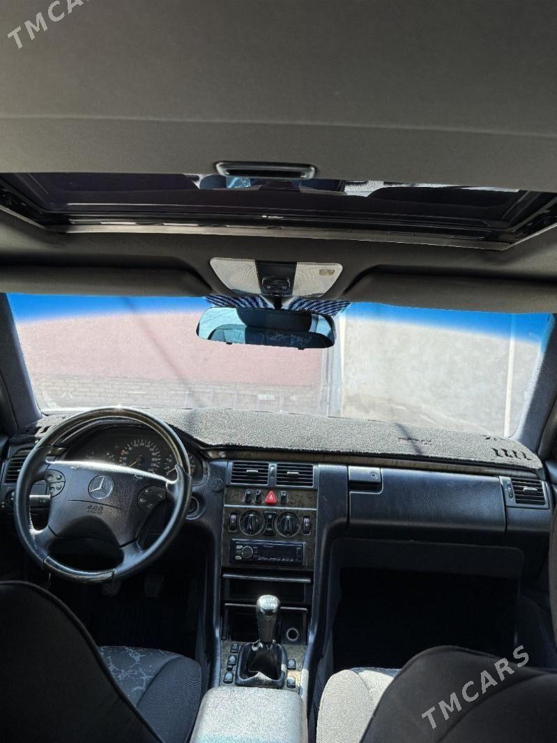 Mercedes-Benz C320 1999 - 20 000 TMT - Акдепе - img 4