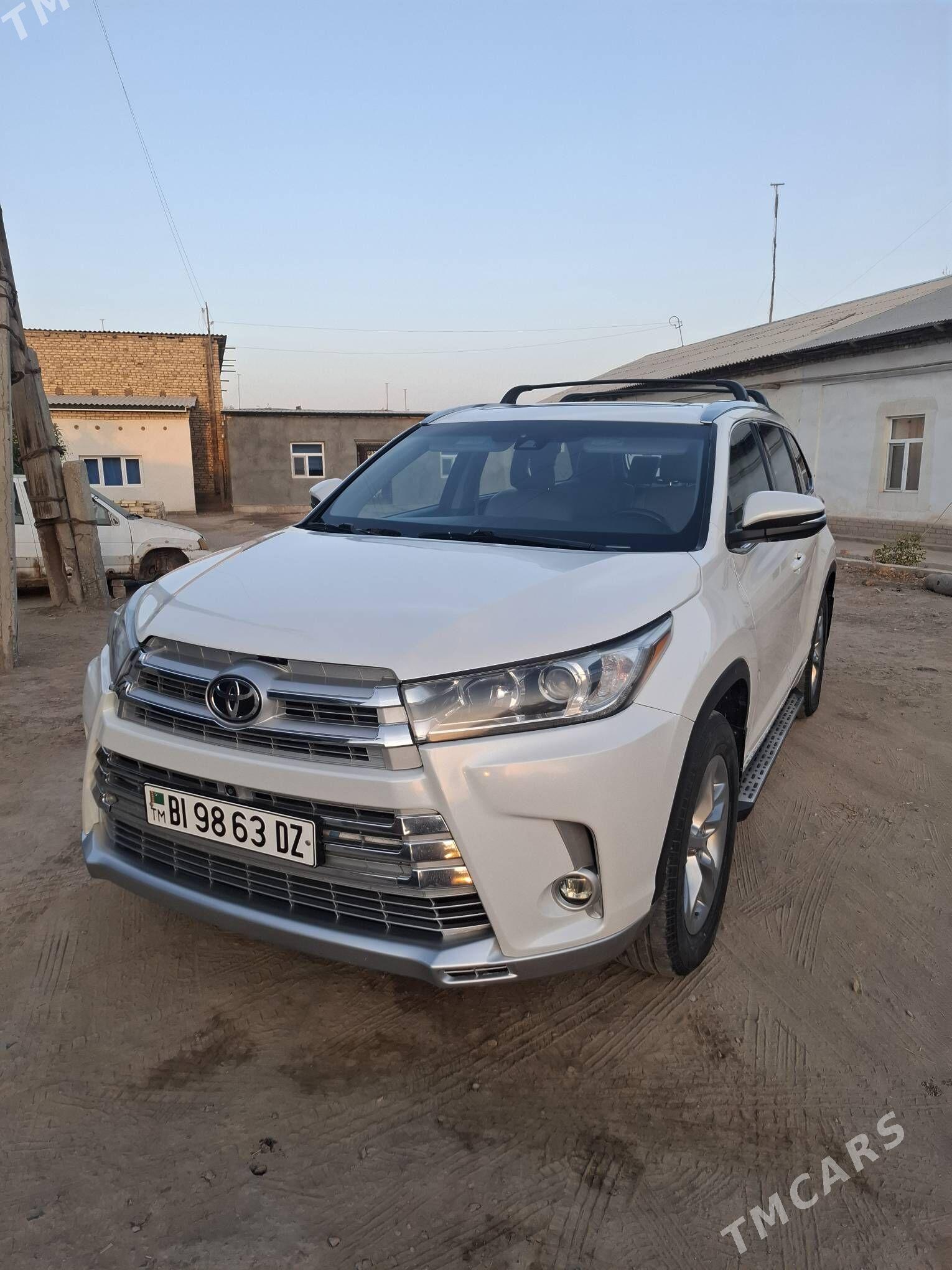 Toyota Highlander 2016 - 400 000 TMT - Кёнеургенч - img 3