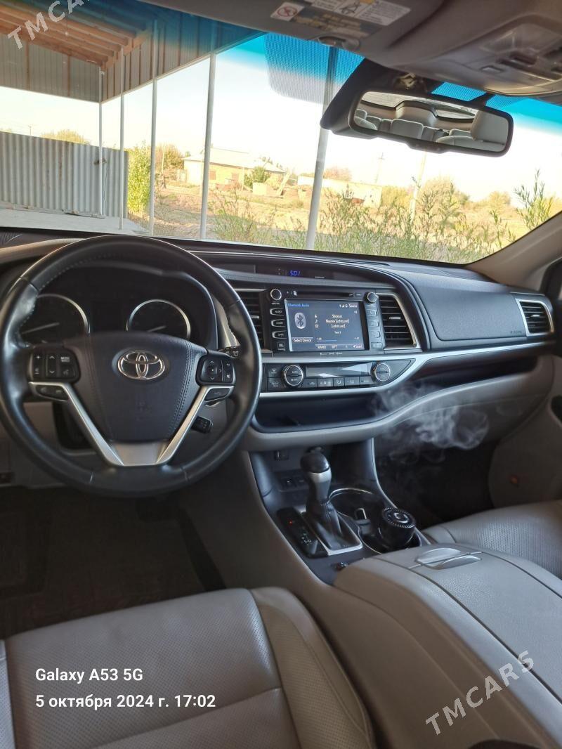 Toyota Highlander 2016 - 400 000 TMT - Кёнеургенч - img 9