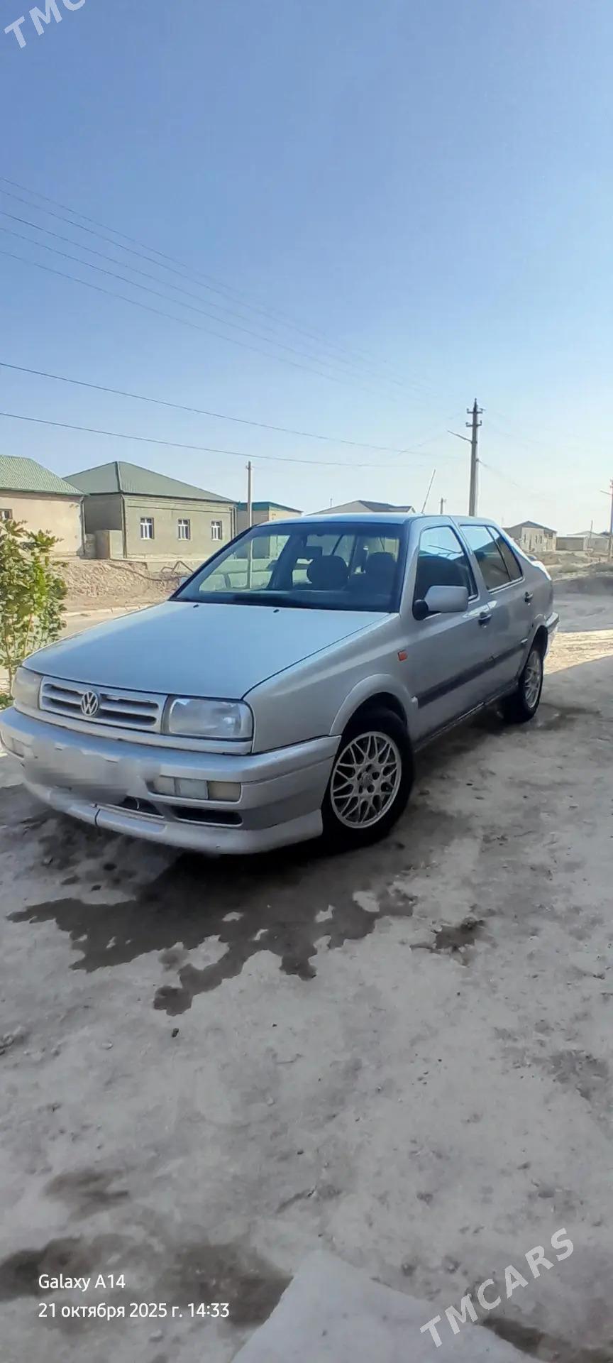 Volkswagen Jetta 1994 - 20 000 TMT - Daşoguz - img 4