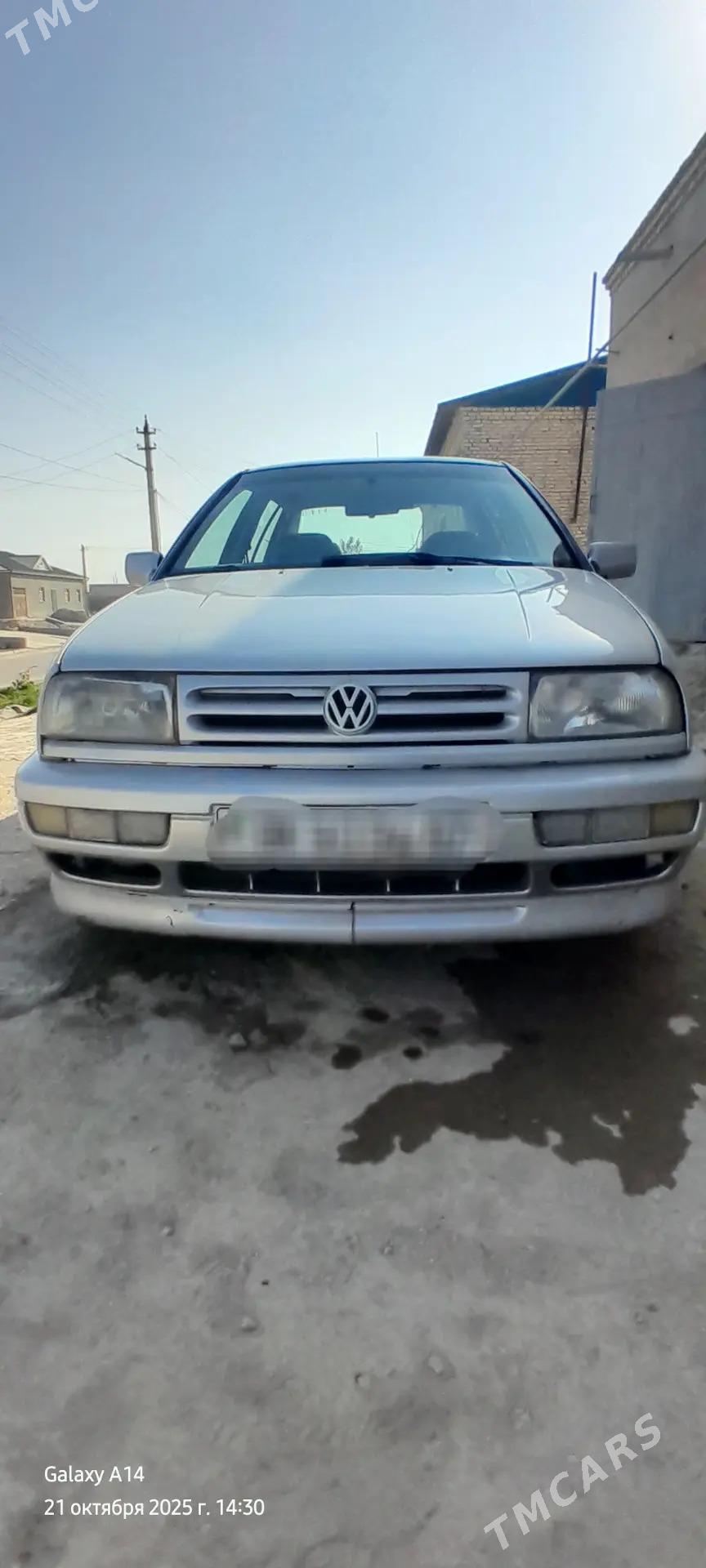 Volkswagen Jetta 1994 - 20 000 TMT - Daşoguz - img 2