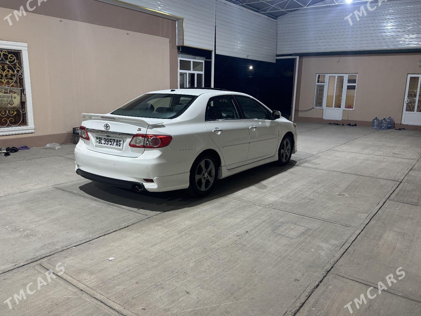 Toyota Corolla 2011 - 192 000 TMT - Aşgabat - img 4