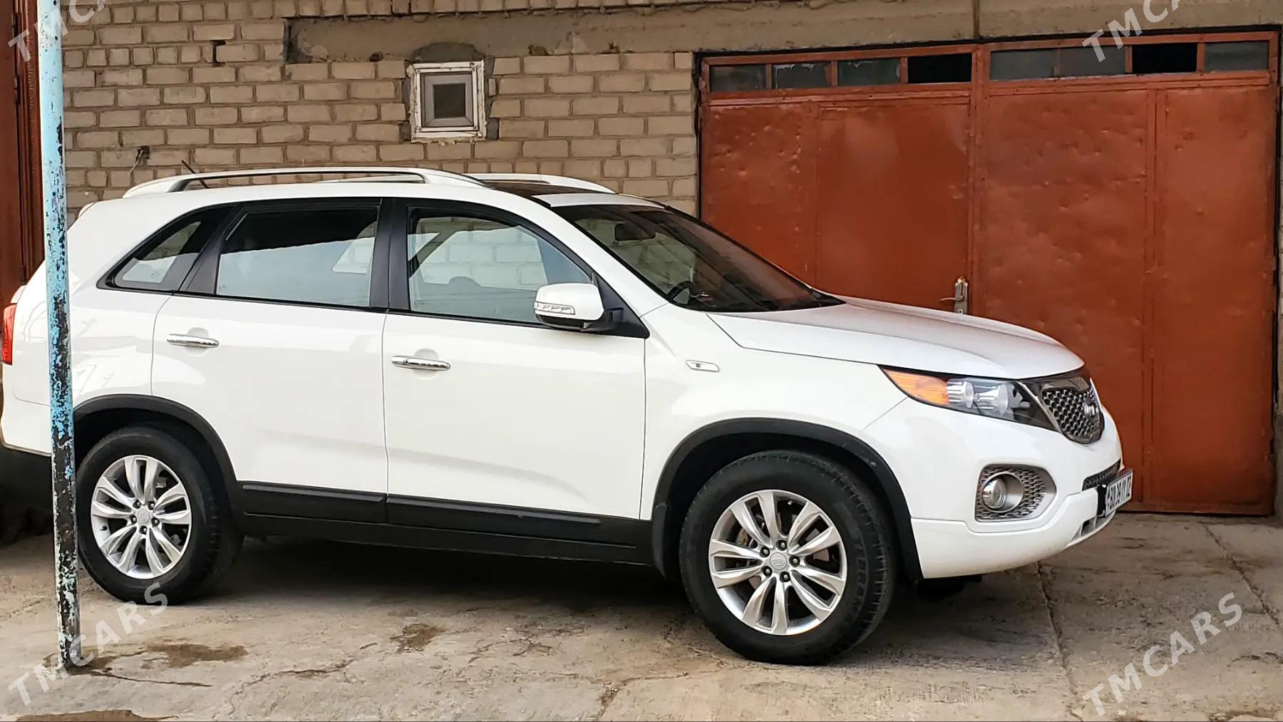 Kia Sorento 2011 - 190 000 TMT - Дашогуз - img 7