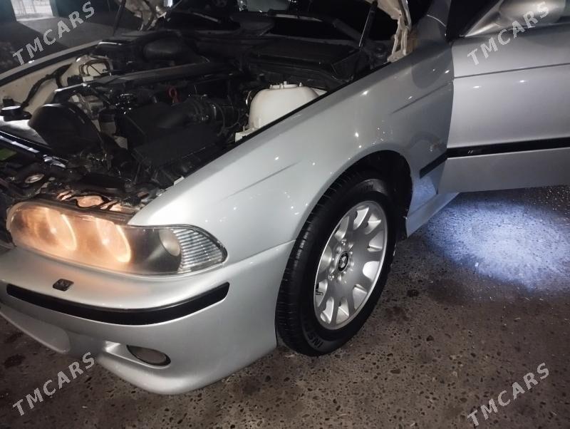 BMW E39 2003 - 155 000 TMT - Мары - img 3