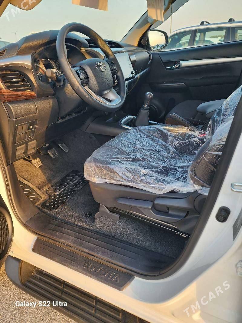 Toyota Hilux 2025 - 666 000 TMT - Ашхабад - img 8