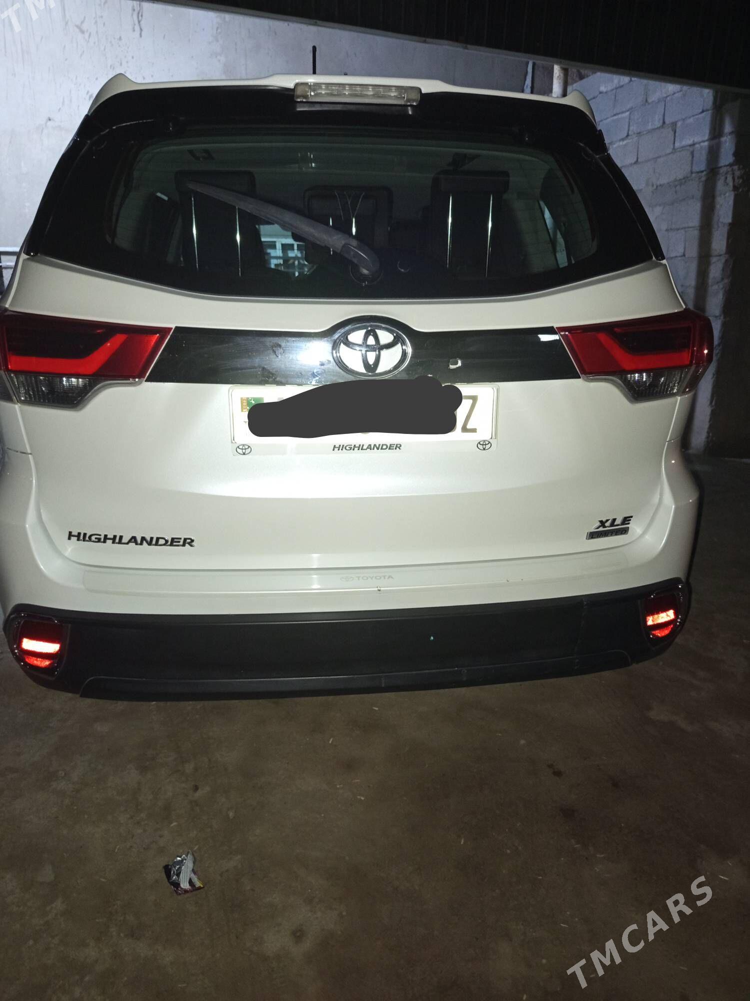 Toyota Highlander 2019 - 460 000 TMT - Кёнеургенч - img 3