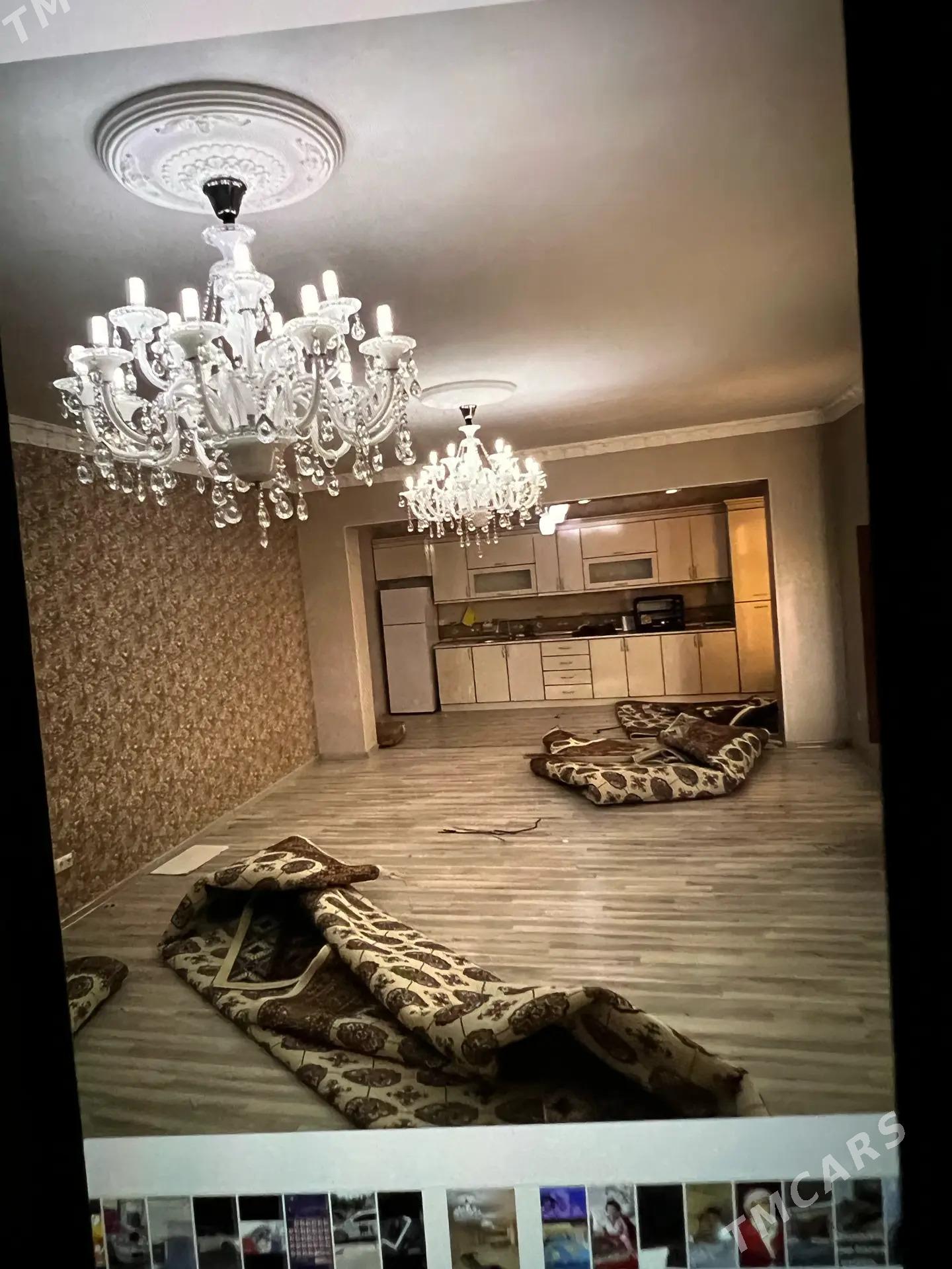 Satlyk jay Talhanly - Бузмеин - img 1