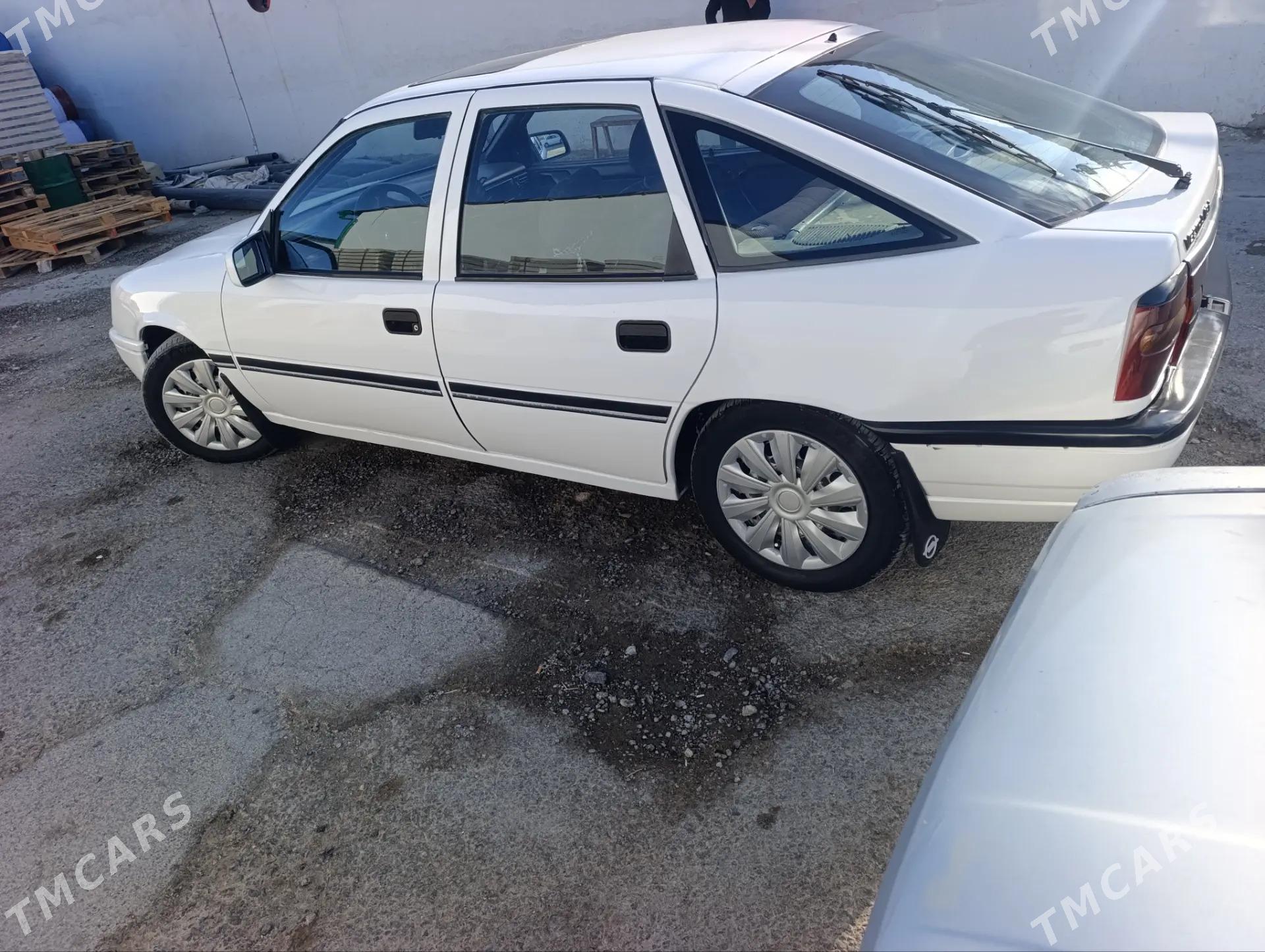 Opel Vectra 1992 - 31 000 TMT - Ак-Бугдайский этрап - img 3