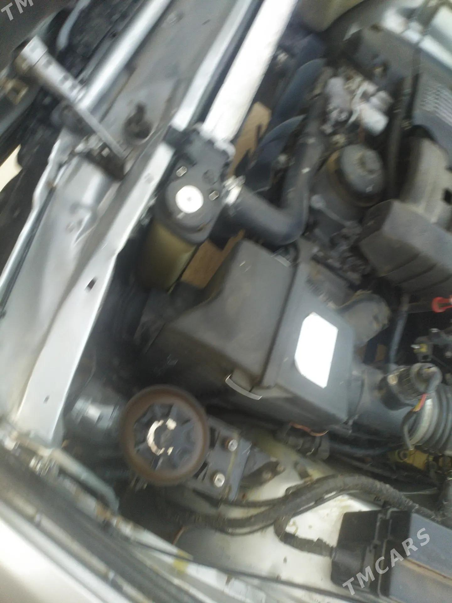 BMW 5 Series 1991 - 75 000 TMT - Türkmenabat - img 10