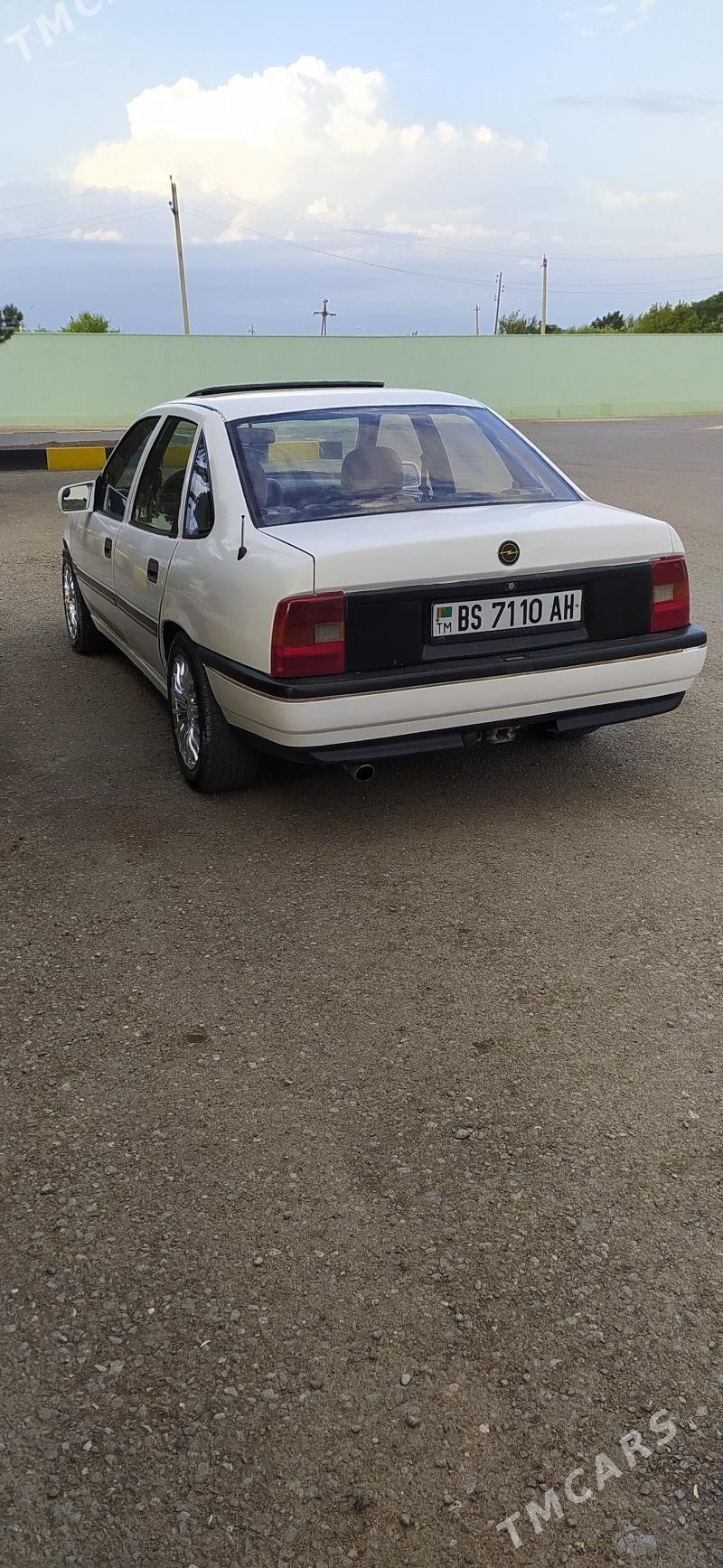 Opel Vectra 1991 - 32 000 TMT - Bäherden - img 4