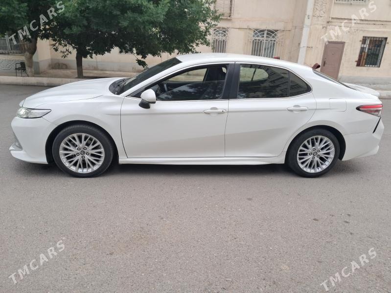 Toyota Camry 2018 - 269 000 TMT - Ашхабад - img 2