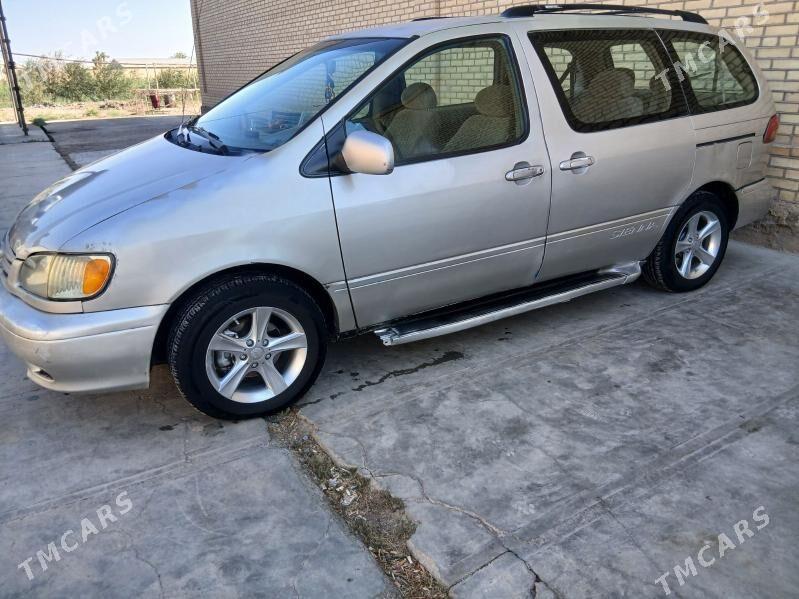 Toyota Sienna 2002 - 120 000 TMT - Мары - img 3