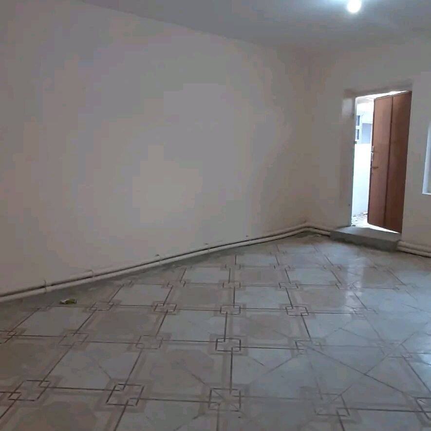 ПОЛУПОДВАЛ НА МИР-6 - Parahat 6 - img 1