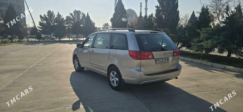 Toyota Sienna 2008 - 220 000 TMT - Мары - img 4