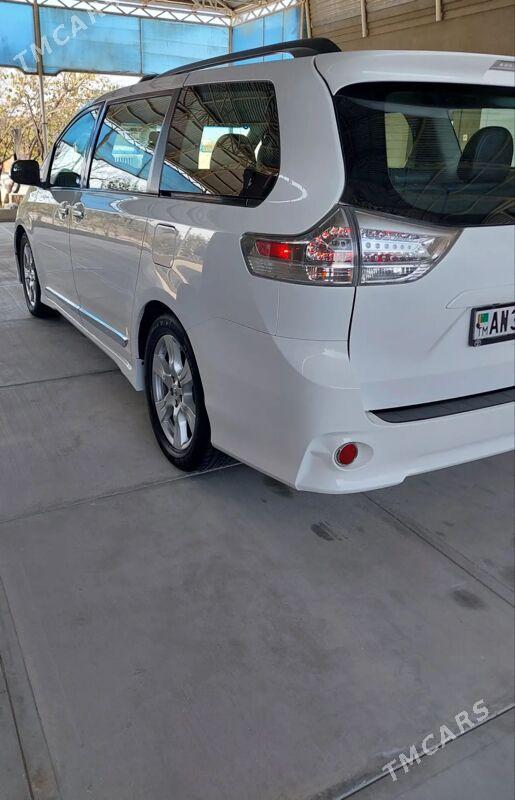Toyota Sienna 2017 - 420 000 TMT - Ашхабад - img 2