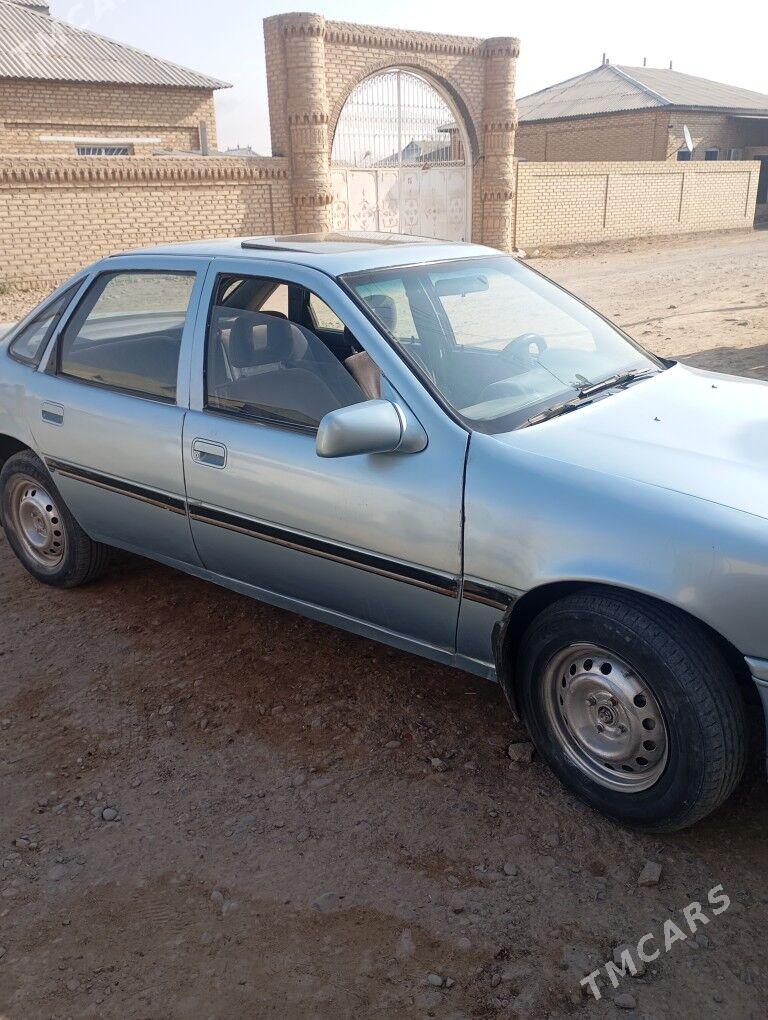 Opel Vectra 1990 - 23 000 TMT - Mary - img 8