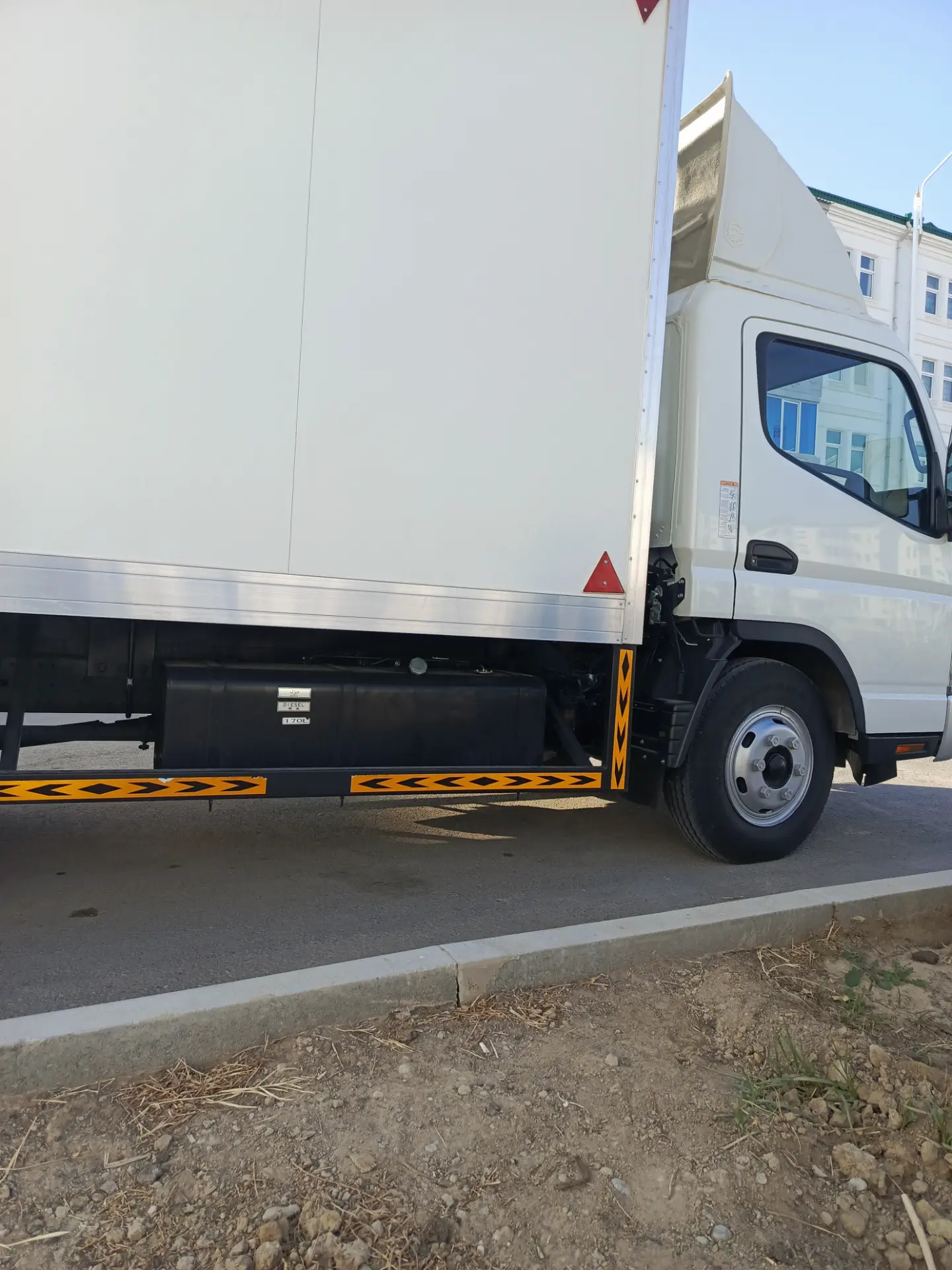 Mitsubishi Canter 2024 - 562 000 TMT - Ашхабад - img 8