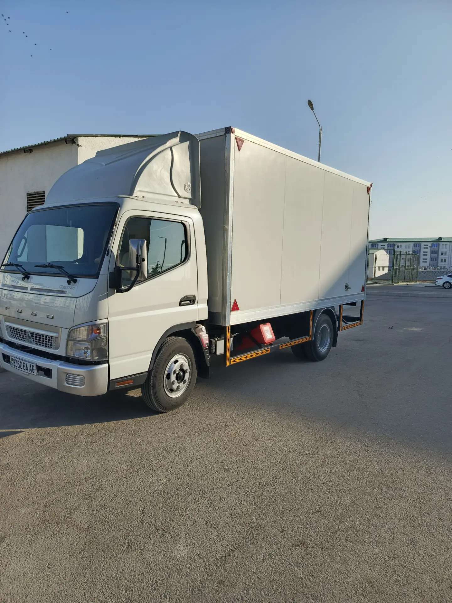 Mitsubishi Canter 2024 - 562 000 TMT - Ашхабад - img 2
