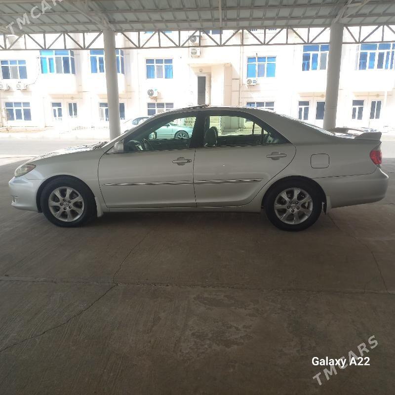 Toyota Camry 2005 - 230 000 TMT - Garabekewül - img 3
