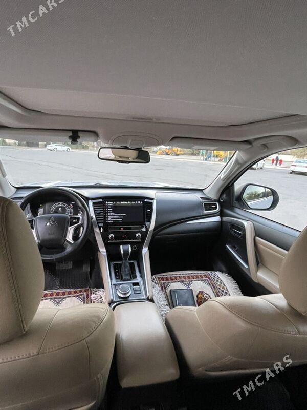 Mitsubishi Pajero 2020 - 465 000 TMT - Aşgabat - img 4