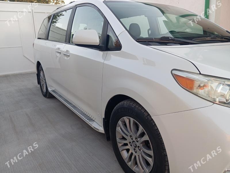Toyota Sienna 2019 - 440 000 TMT - Ак-Бугдайский этрап - img 9