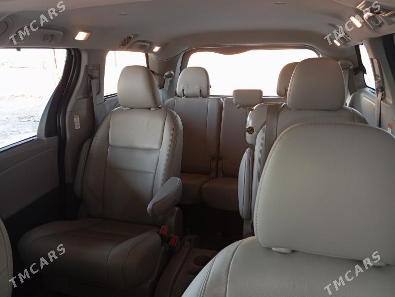 Toyota Sienna 2019 - 440 000 TMT - Ак-Бугдайский этрап - img 6