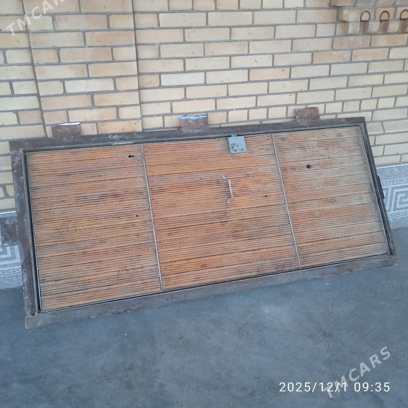 DEMIR   GAPY. - Чарджоу - img 2