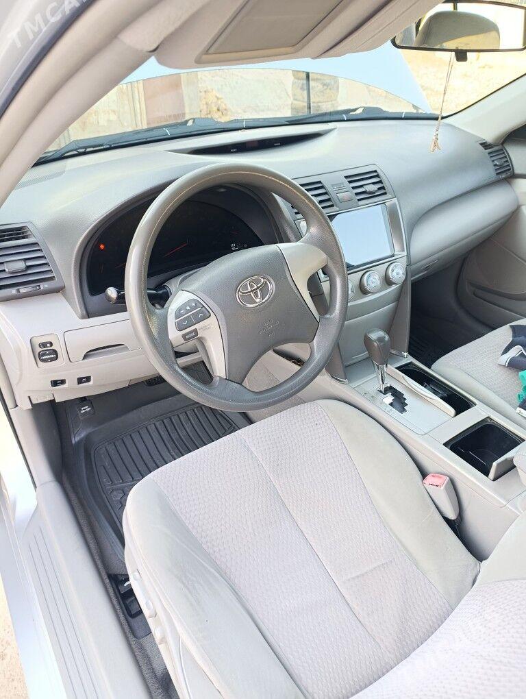 Toyota Camry 2010 - 220 000 TMT - Балканабат - img 2