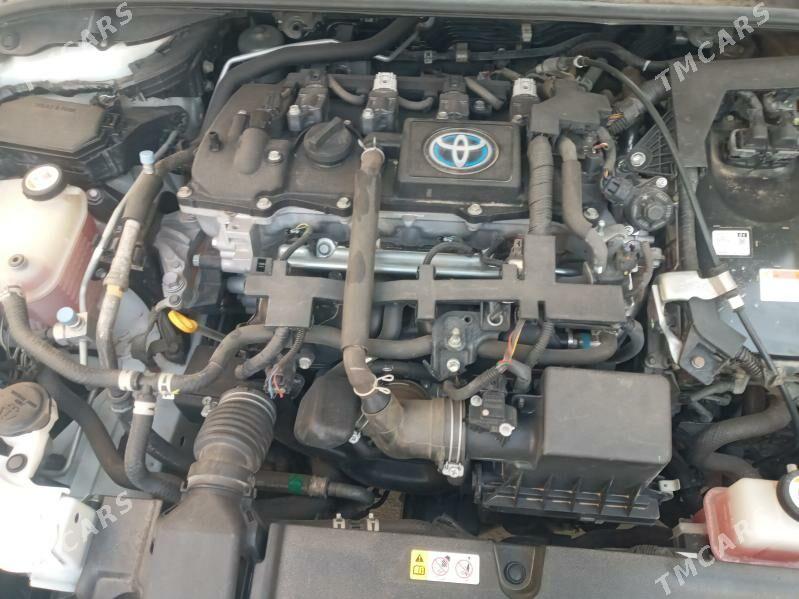 Toyota Corolla 2022 - 240 000 TMT - Бузмеин - img 6