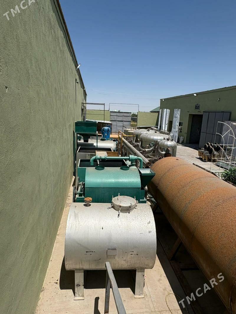 Ýag zawodyň stanoklary. - Gurtly - img 2