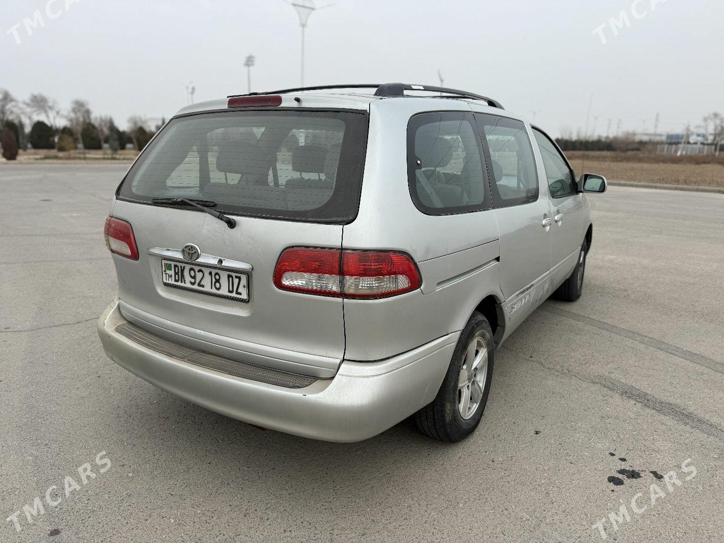 Toyota Sienna 2002 - 130 000 TMT - Дашогуз - img 7