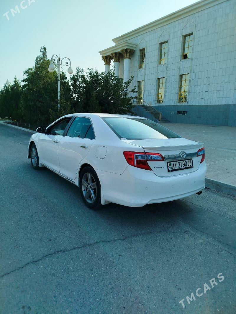 Toyota Camry 2013 - 210 000 TMT - Дашогуз - img 4