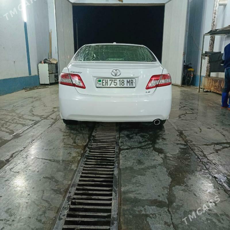 Toyota Camry 2010 - 185 000 TMT - Baýramaly - img 4