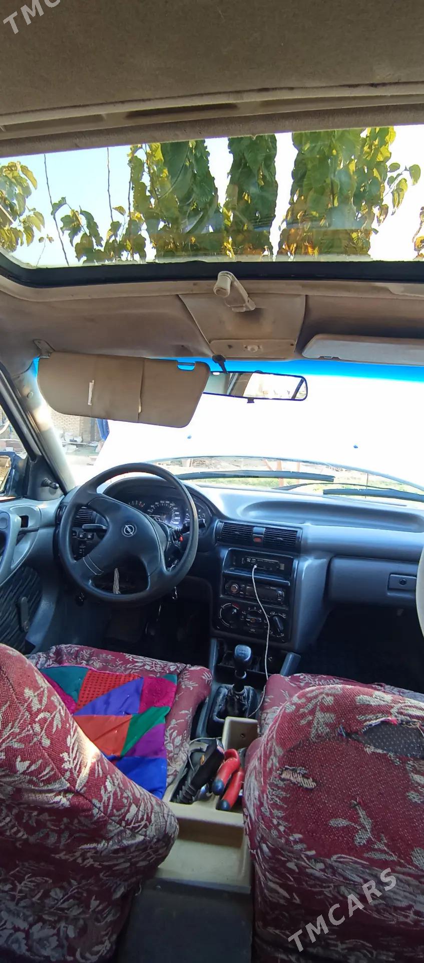 Opel Astra 1992 - 27 000 TMT - Мургап - img 7