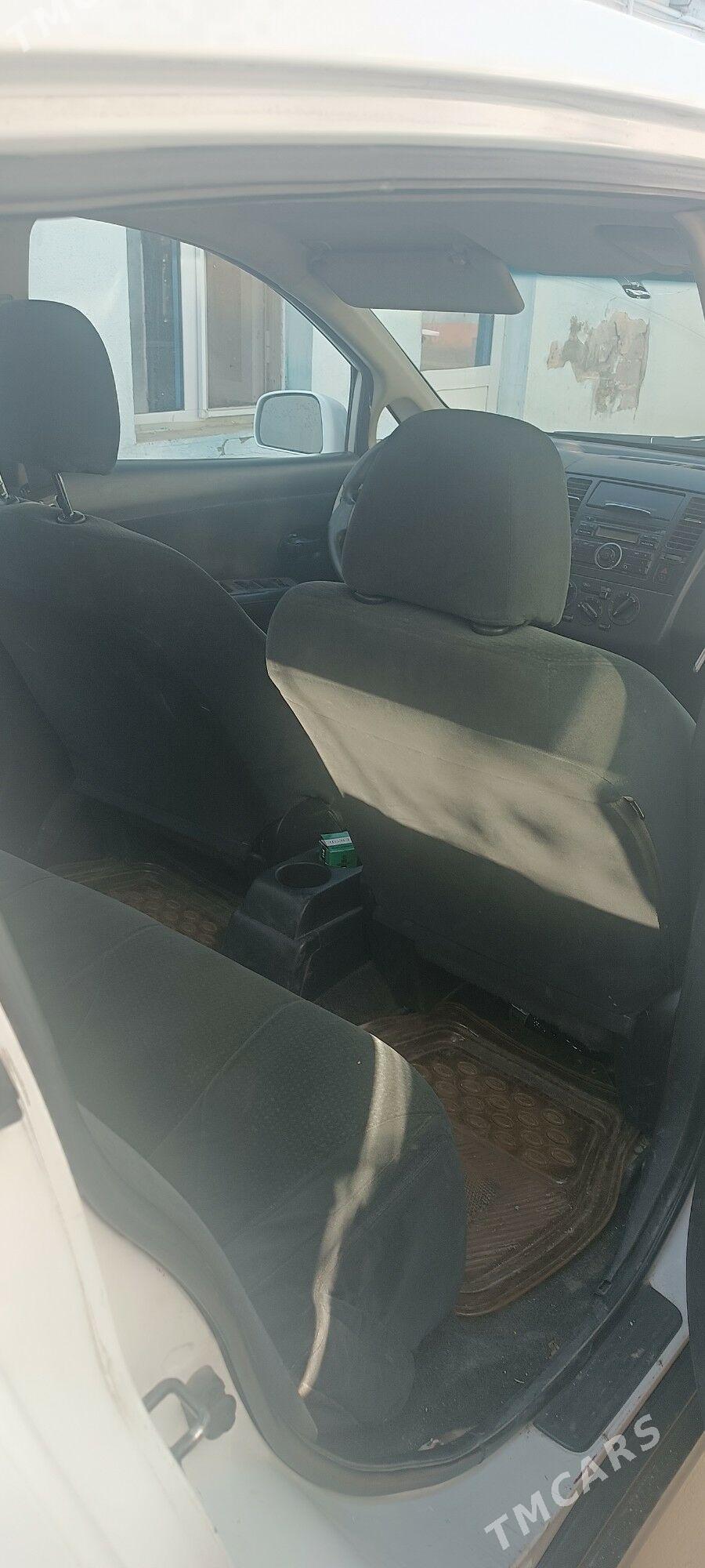 Nissan Versa 2010 - 134 000 TMT - Hitrowka - img 2