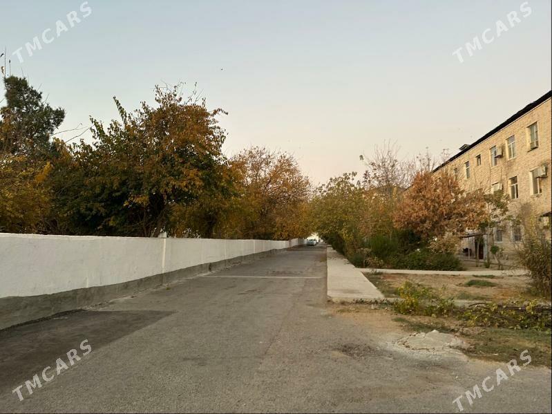 Продаётся 3 комнатная квартира! - 6 mkr - img 2