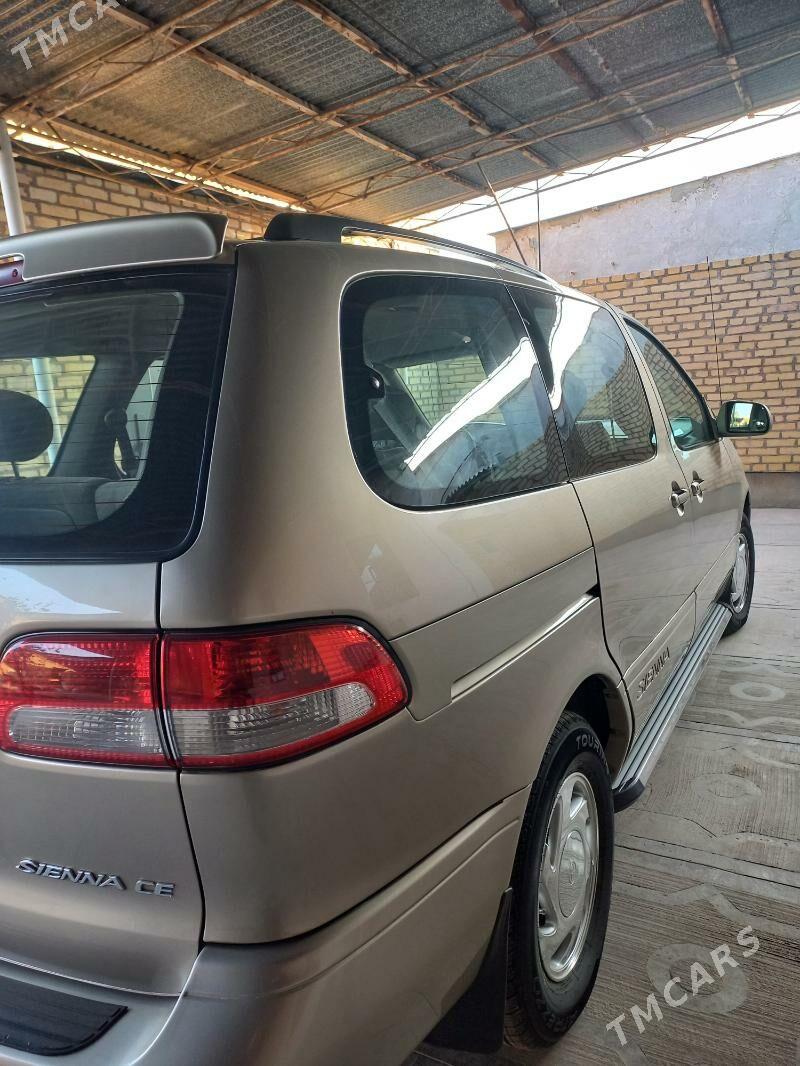 Toyota Sienna 2002 - 220 000 TMT - Sakar - img 3