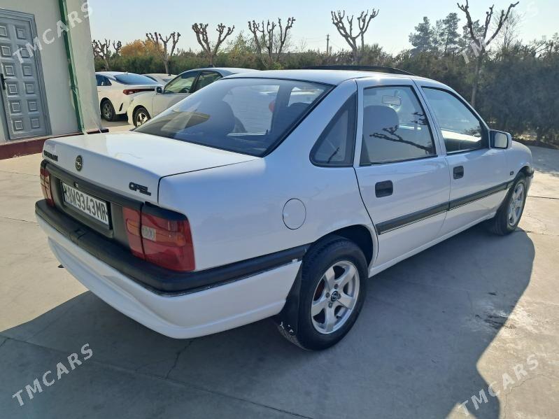 Opel Vectra 1993 - 52 000 TMT - Мары - img 4