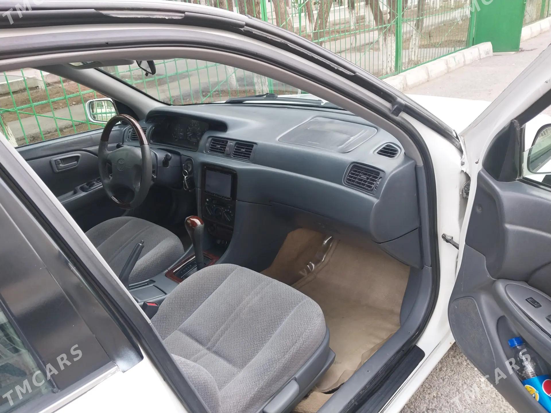Toyota Camry 1999 - 130 000 TMT - Анев - img 3