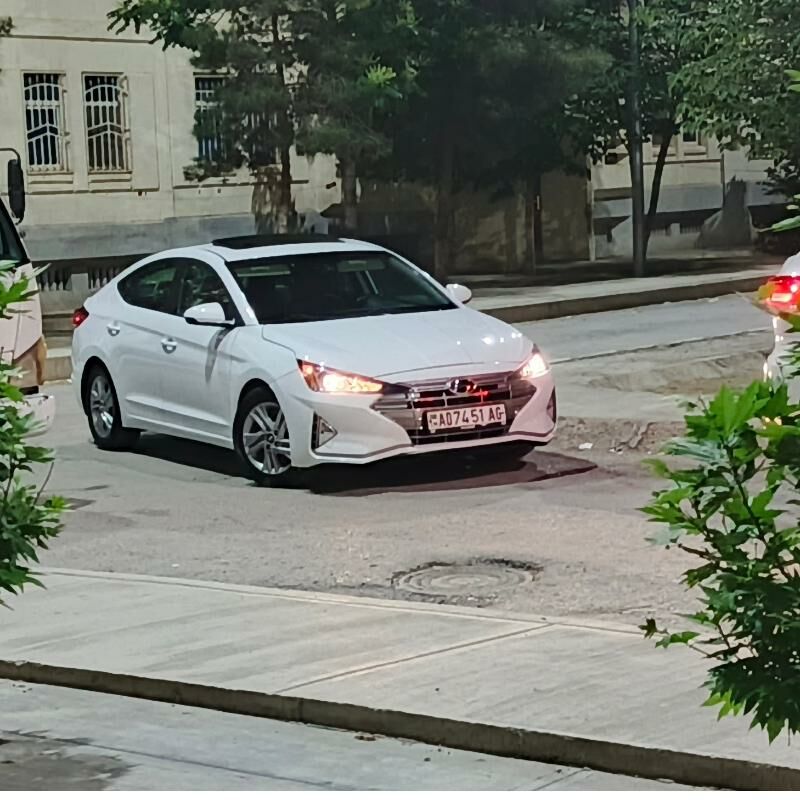 Hyundai Elantra 2020 - 240 000 TMT - Aşgabat - img 2