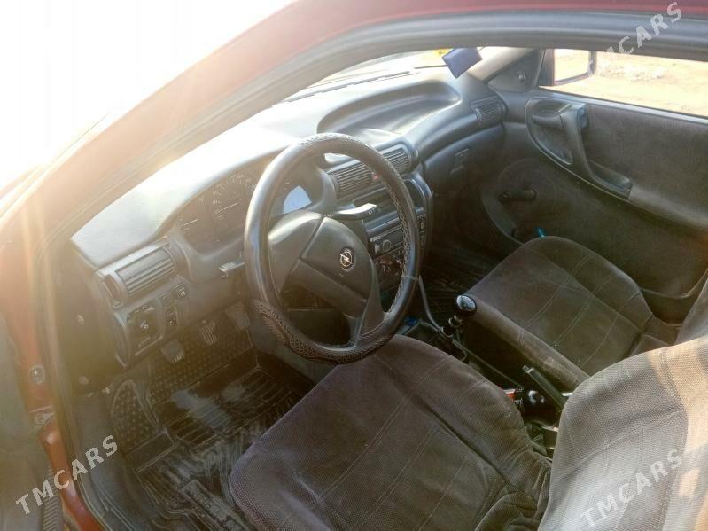 Opel Astra 1992 - 50 000 TMT - Гурбансолтан Едже - img 1